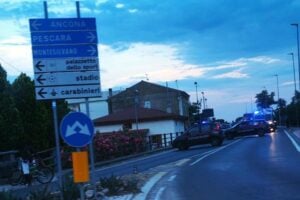 Scooter non si ferma all'alt, un morto dopo l'inseguimento
