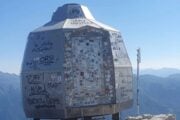 Ultima vetta dei maranza. Salgono sui monti per vandalizzare i rifugi