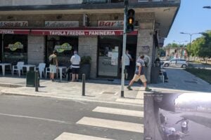accoltellato milano