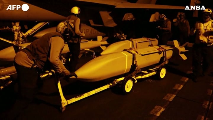 Iran, il Pentagono diffonde i video dei nuovi attacchi Usa