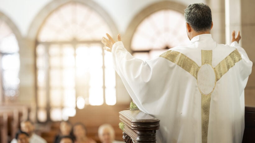 La Chiesa tratta con gli eretici tedeschi. Almeno liberalizzi la messa in latino…