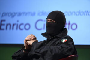 comandante alfa gis