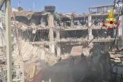 Messina, crolla una palazzina: cinque feriti gravi e dispersi sotto le macerie