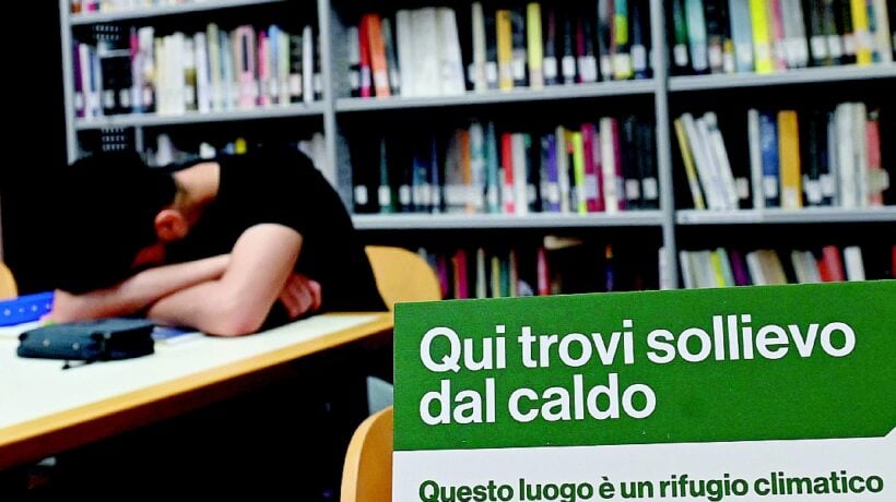 I dem tagliano il verde e poi «spacciano» musei e biblioteche per rifugi climatici