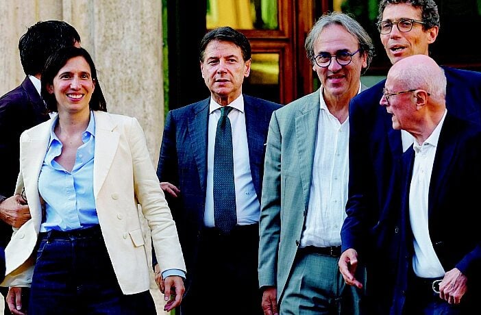 Il campo largo ride per non piangere