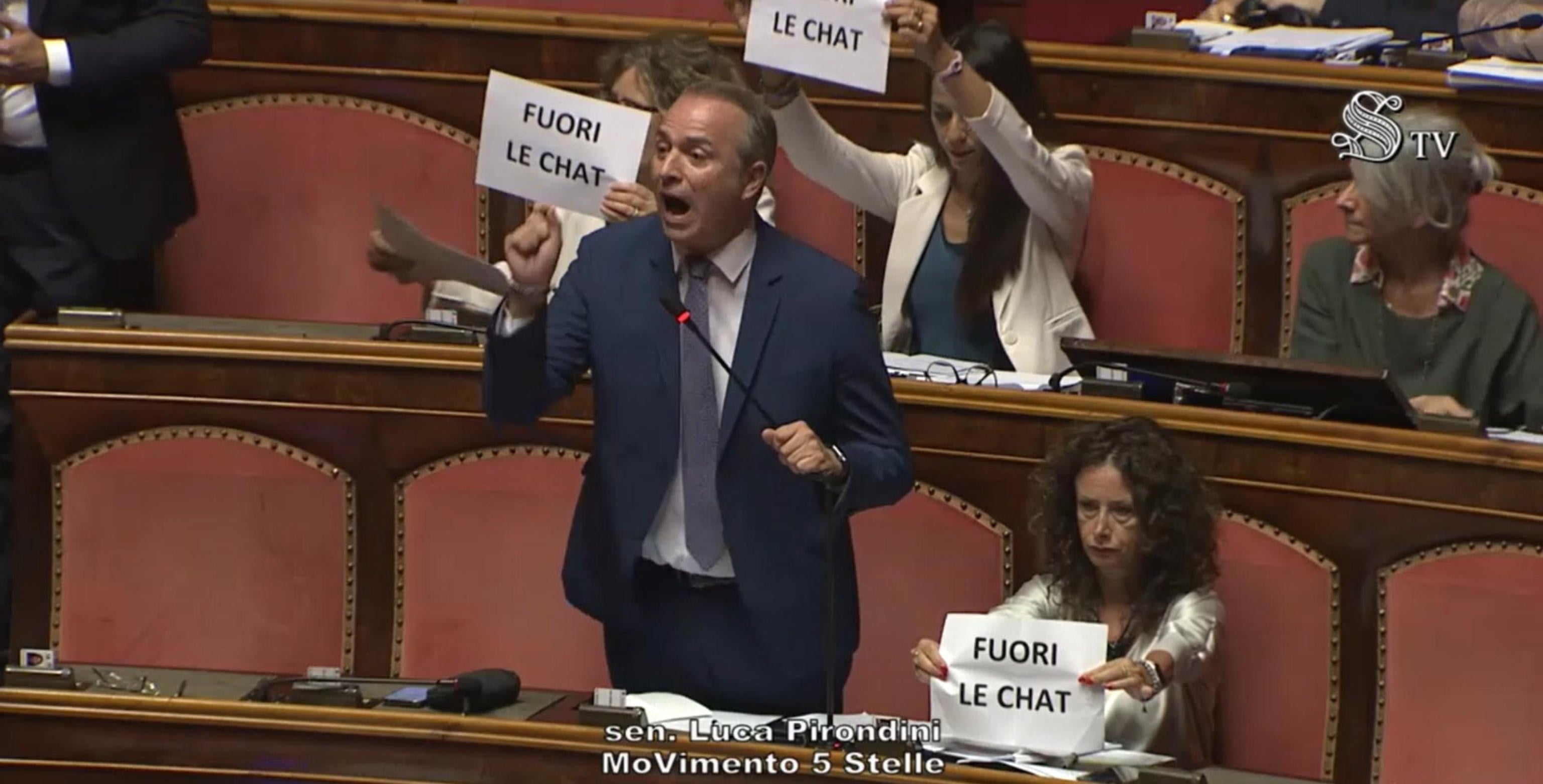 delmastro la camera dice no ai pm e il m5s scatena il delirio al senato da Laverita.info delmastro la camera dice no ai pm e il m5s scatena il delirio al senato