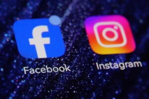 «Il design dei social dà dipendenza». L’Unione europea pronta alla mega multa