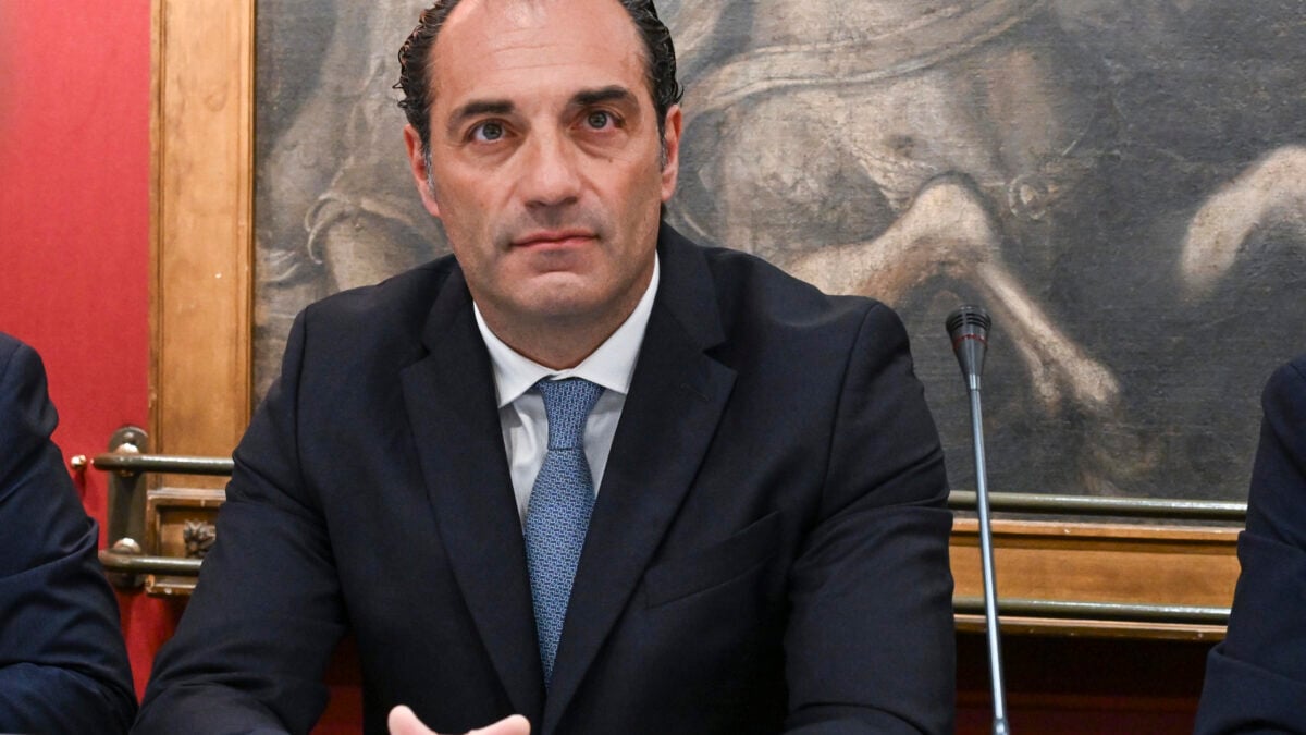 Filosa riporta i numeri in ordine: Stellantis torna a fare auto e utili