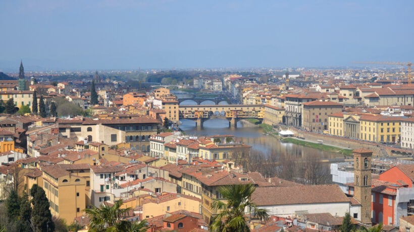 Censimento delle case sfitte per poi requisirle meglio
