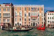 Biennale, lo sgarro europeo indigna