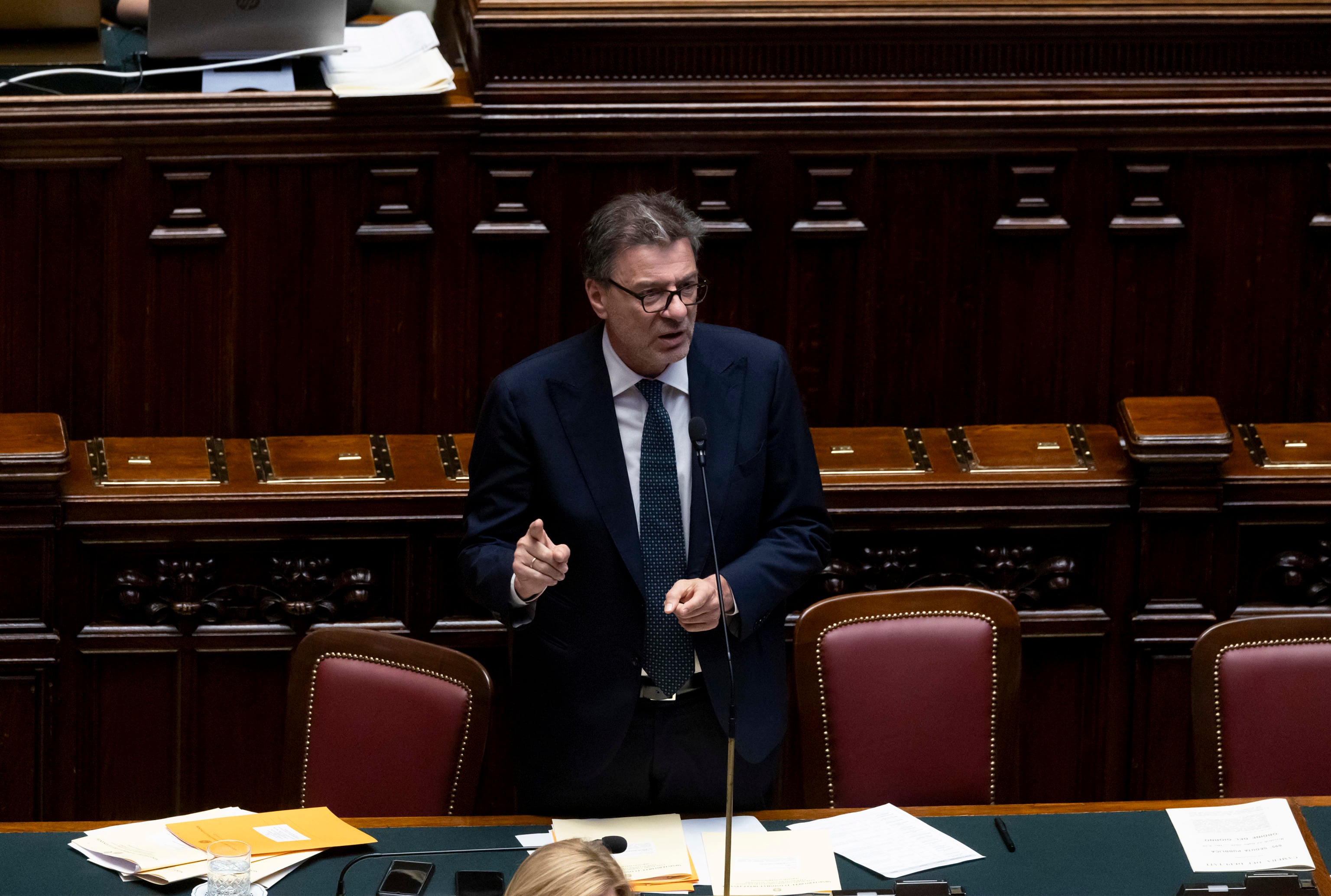 giorgetti d224 la priorit224 alla benzina accise mobili contro i rincari da Laverita.info giorgetti d224 la priorit224 alla benzina accise mobili contro i rincari