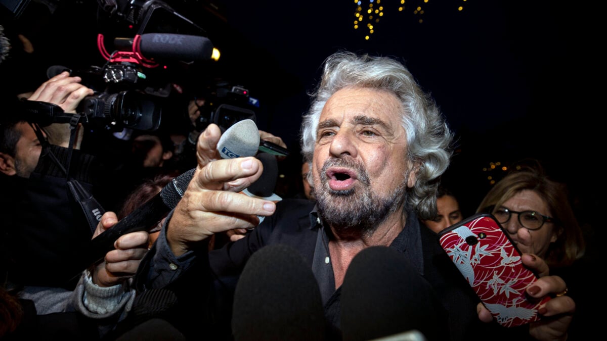Grillo prova a inchiodare Conte col video del 2022 sul «sì» a Draghi