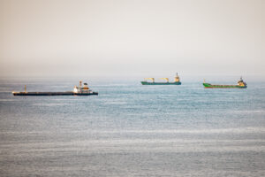 Iran-Usa, nuova escalation: colpite due petroliere a Hormuz