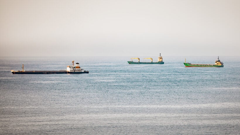 Iran-Usa, nuova escalation: colpite due petroliere a Hormuz