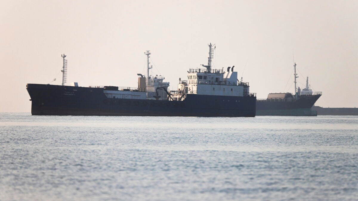 L’Iran a Francia e Uk: state lontani da Hormuz
