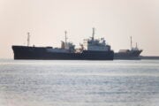 L’Iran a Francia e Uk: state lontani da Hormuz