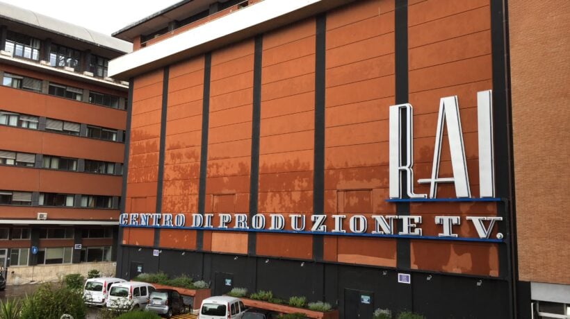 «Nella Rai mafiosi e massoni». Parte  la rivolta contro Ranucci