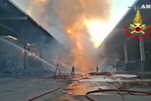 incendio novate milanese