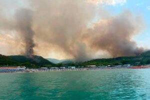 incendio gargano peschici canadair