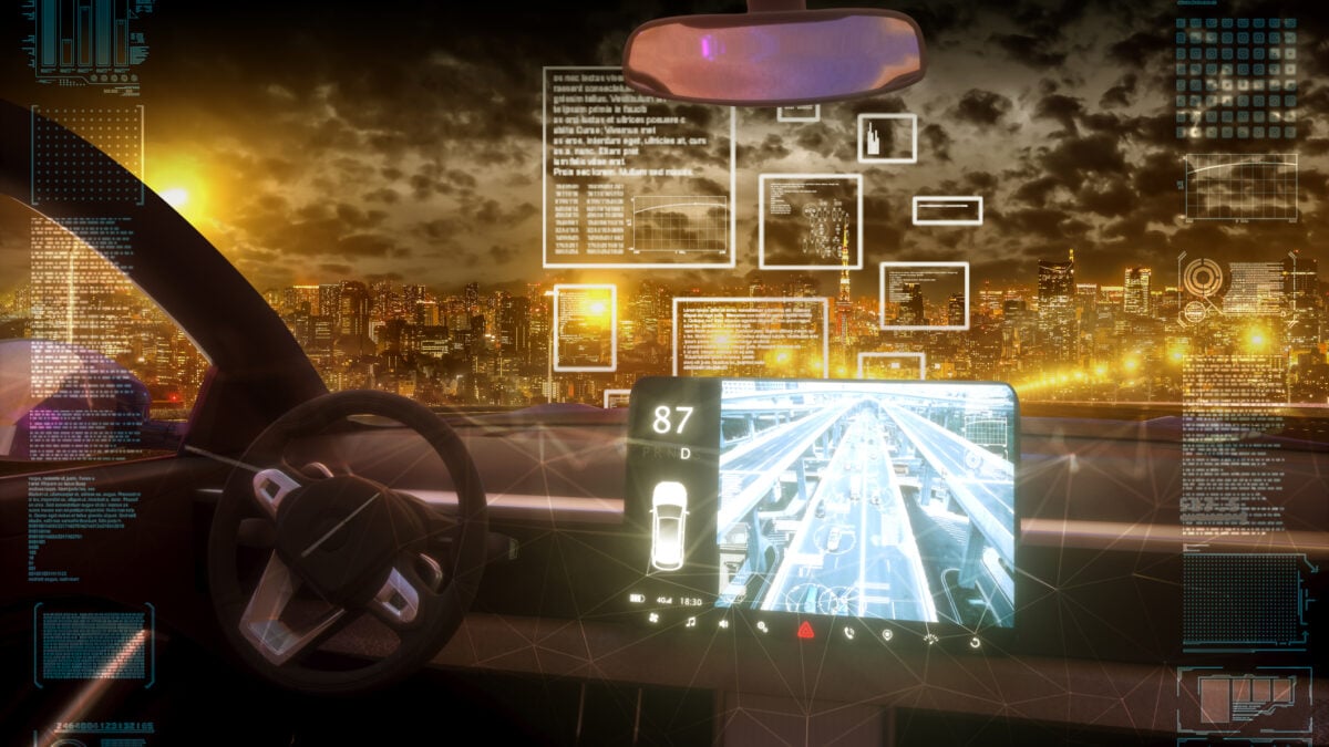 Oltre alle chat, pure le automobili: l’Unione europea punta al controllo totale
