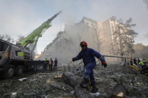 Massiccio attacco russo a Kiev