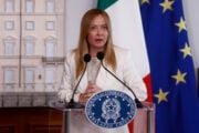Meloni attacca la sinistra: «Alimenta l’odio contro le forze dell’ordine»