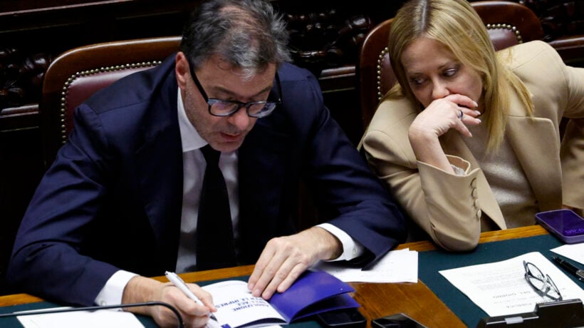 Faccia a faccia Meloni-Giorgetti: ipotesi accise mobili per carburanti