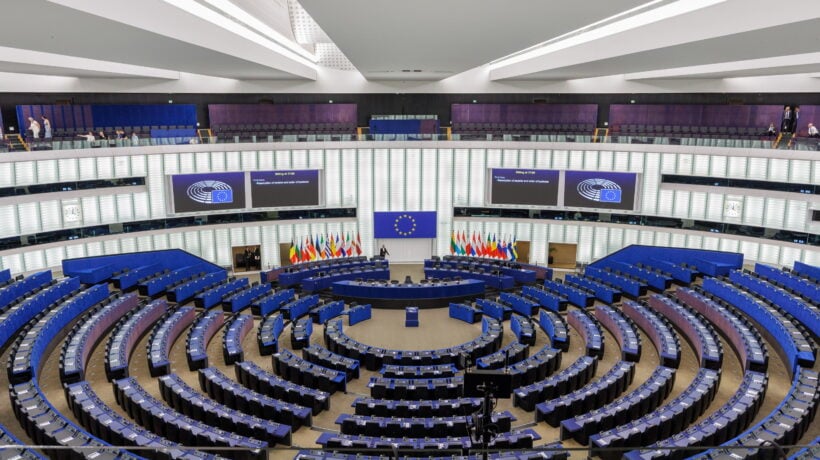 Ecco come l’Intelligenza artificiale si sta mangiando il Parlamento Ue