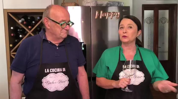 Pillole di galateo | Cinque gesti da evitare con i bicchieri