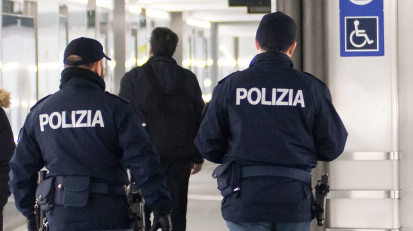 Il criminale africano resterà libero finché non gli togliamo l’asilo