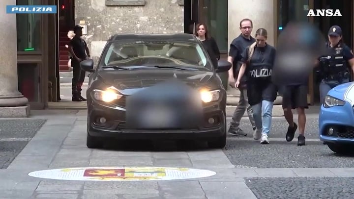 Omicidio in stazione a Milano, la polizia arresta altri 6 Latin Kings