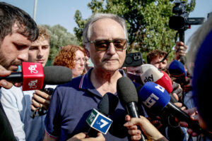 Roggero: «Mi trattano bene, devo resistere». L’esordio in carcere da uomo onesto