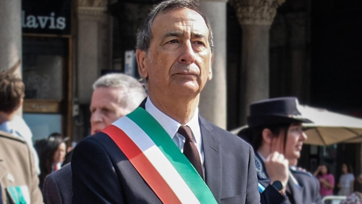 La stampa chiude un occhio su Sala ma adesso il sindaco deve chiarire