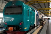 Stazioni e treni più sorvegliati: FS Security mette le bodycam agli operatori