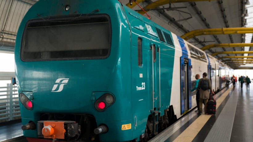 Stazioni e treni più sorvegliati: FS Security mette le bodycam agli operatori