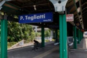 Difende un amico rapinato: un gambiano lo uccide con un cacciavite in testa
