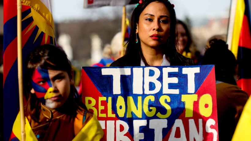La Cina mette fuorilegge l’identità tibetana e minaccia i dissidenti anche all’estero