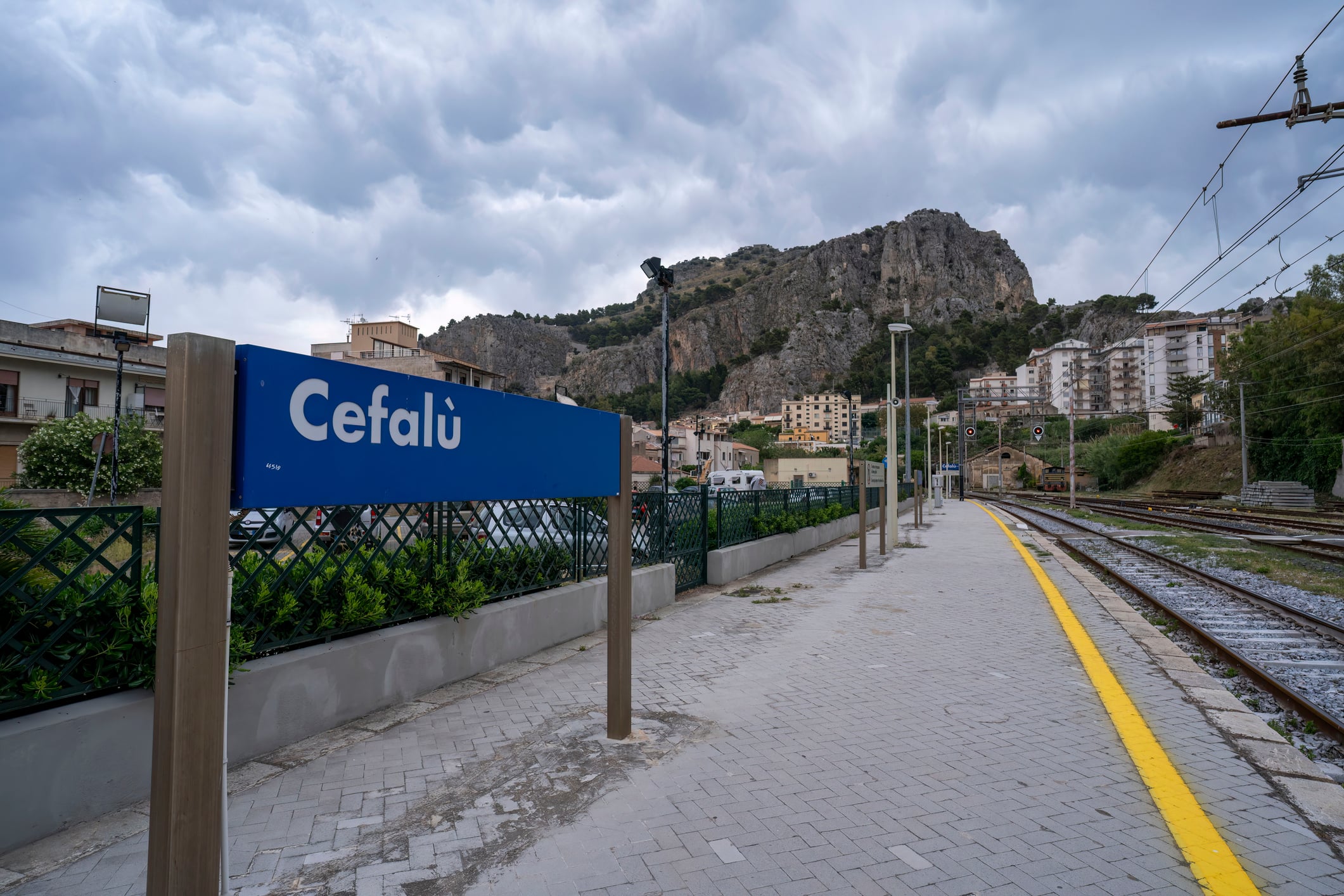sicilia pi249 turisti ma treni fermi da Laverita.info sicilia pi249 turisti ma treni fermi