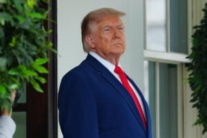 trump iran hormuz