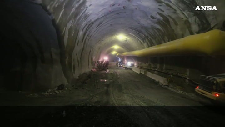 Tunnel del Brennero, abbattuto l’ultimo diaframma