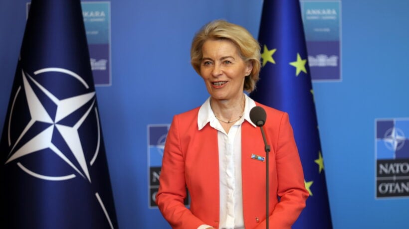 La Ue è una tassa: nel mirino voli e zucchero