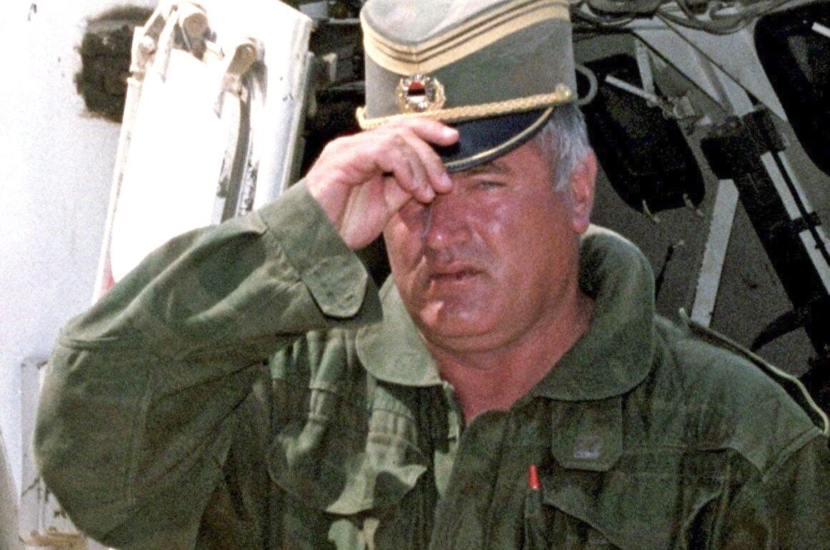 Il «boia di Srebrenica» muore all’Aja.  Mladić era in carcere per genocidio
