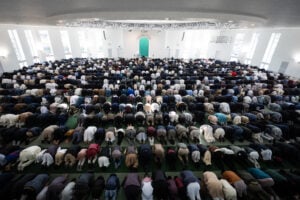 Legare cittadinanza allegra e islam innesca il collasso dell’Occidente