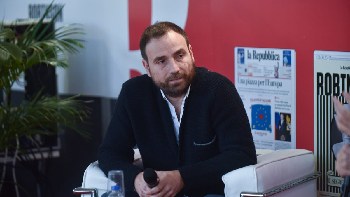 Stefano Cappellini: «L’attentato te l’ha chiesto Sigfrido?». Pure «Repubblica» ora ha il sospetto