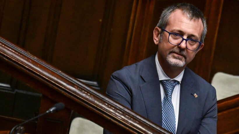 La Giunta si rifiuta di visionare le chat di Delmastro. Oggi si va in Aula