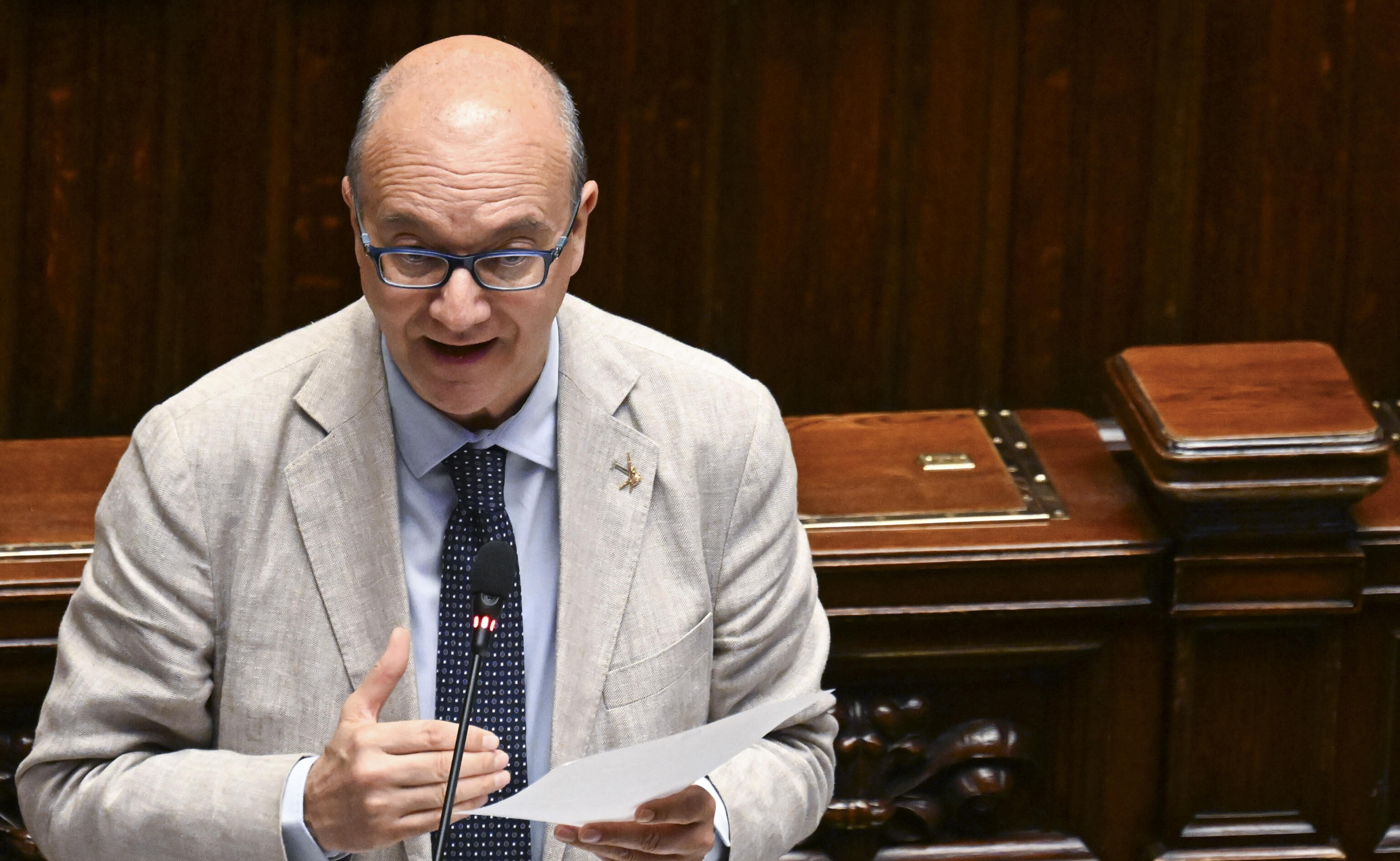 valditara pronta la circolare per mettere un tetto agli stranieri in classe da Laverita.info valditara pronta la circolare per mettere un tetto agli stranieri in classe