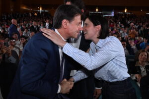 Schlein stoppa Conte: «Prima serve un programma unico»