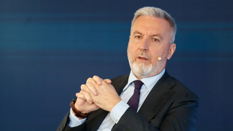 La risoluzione contro il riarmo mette a nudo le due anime dem