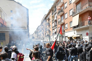 Il piano casa di Lo Russo per «Aska». Bando per riaprire il centro sociale