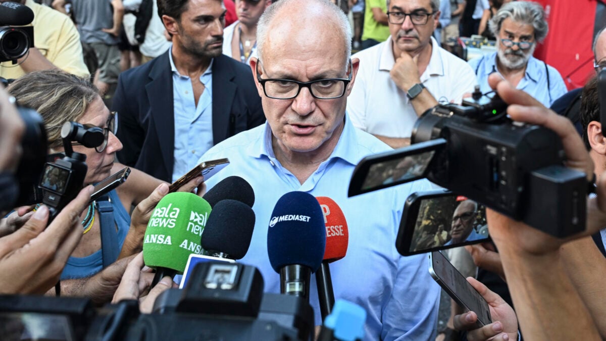 Il sindaco Gualtieri è il più amato (perlomeno dagli abusivi)